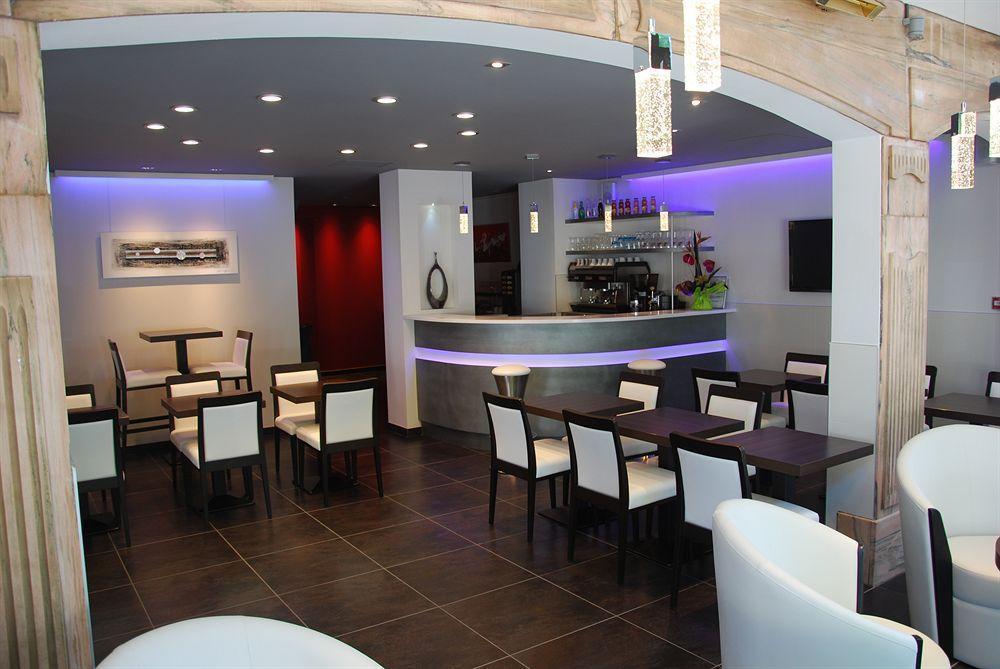 Hotel Foch Tarbes Bagian luar foto