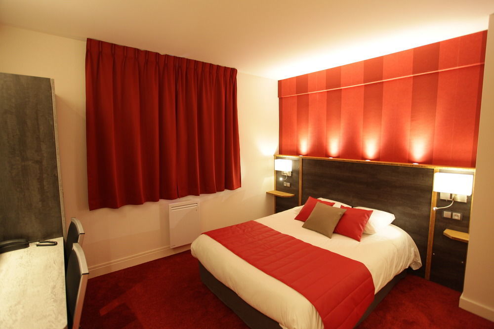 Hotel Foch Tarbes Bagian luar foto
