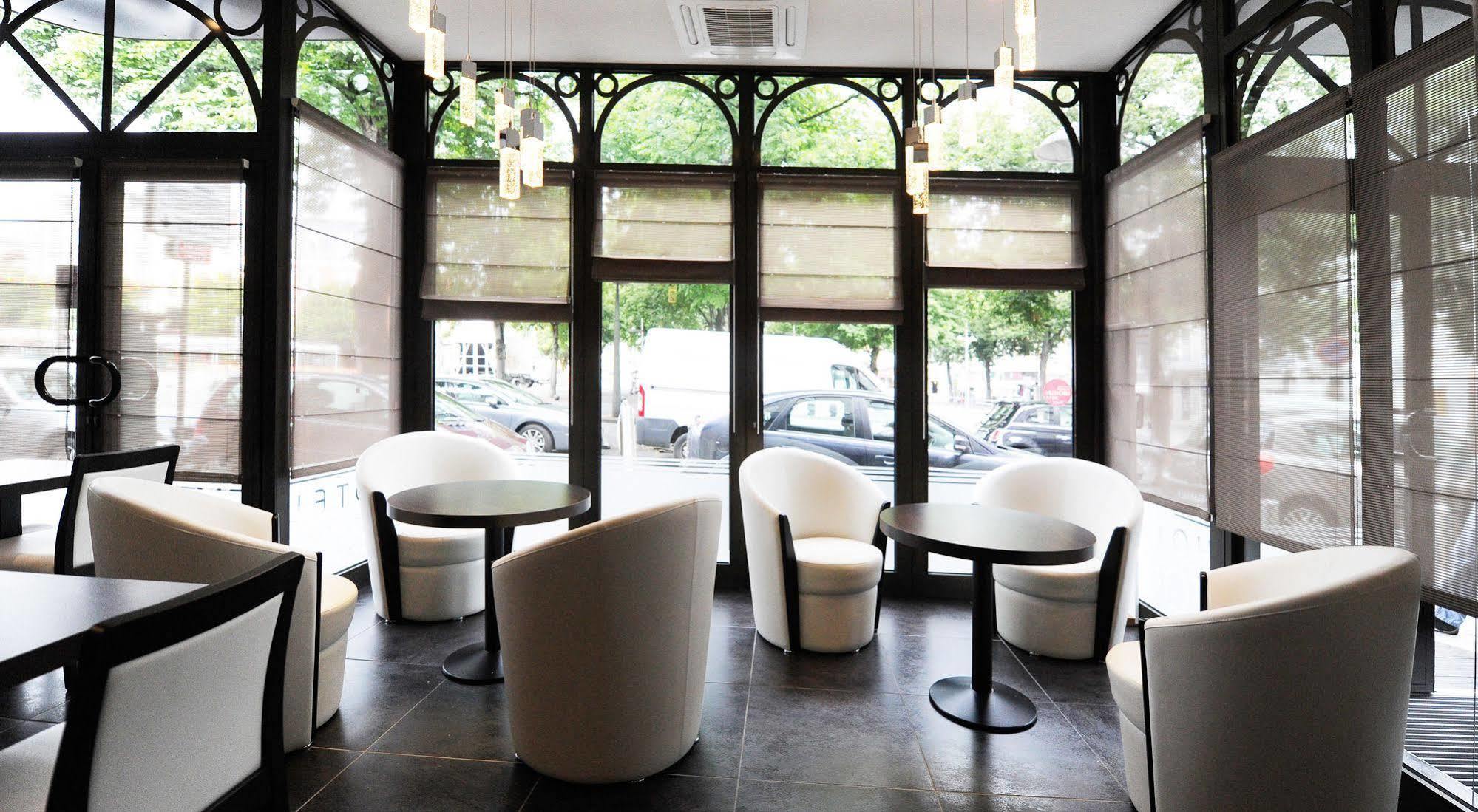 Hotel Foch Tarbes Bagian luar foto