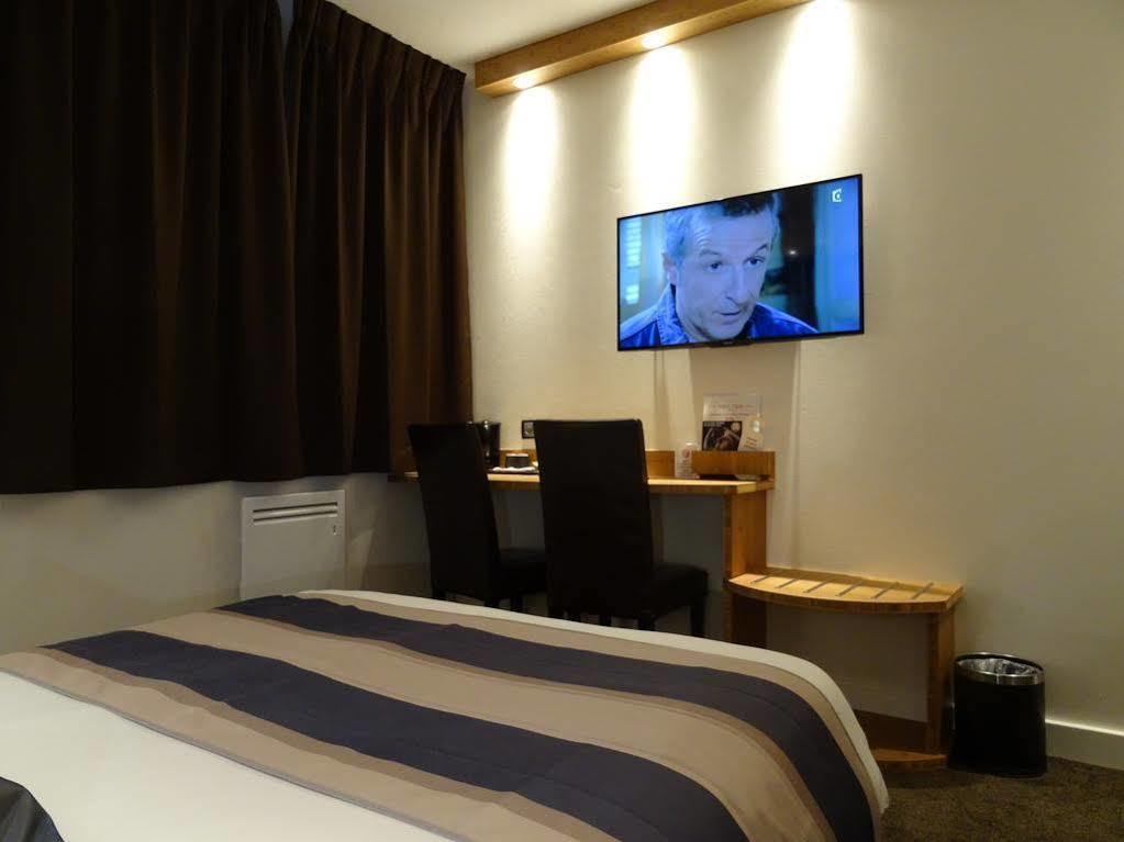 Hotel Foch Tarbes Bagian luar foto