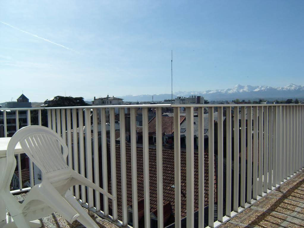 Hotel Foch Tarbes Bagian luar foto