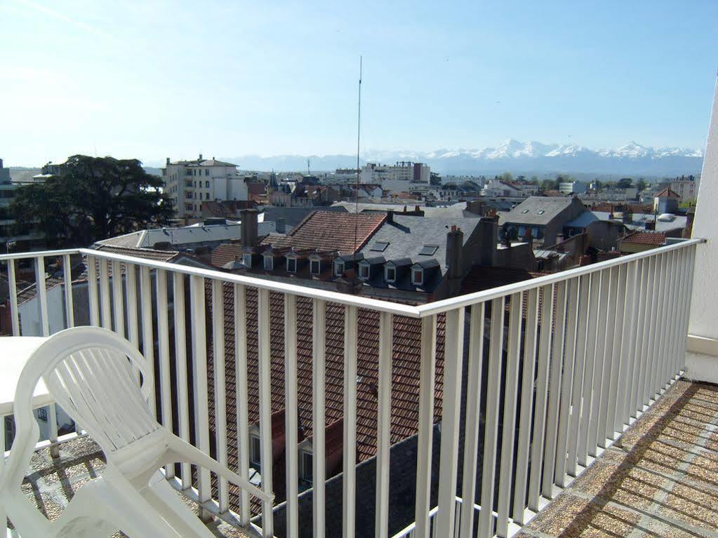 Hotel Foch Tarbes Bagian luar foto