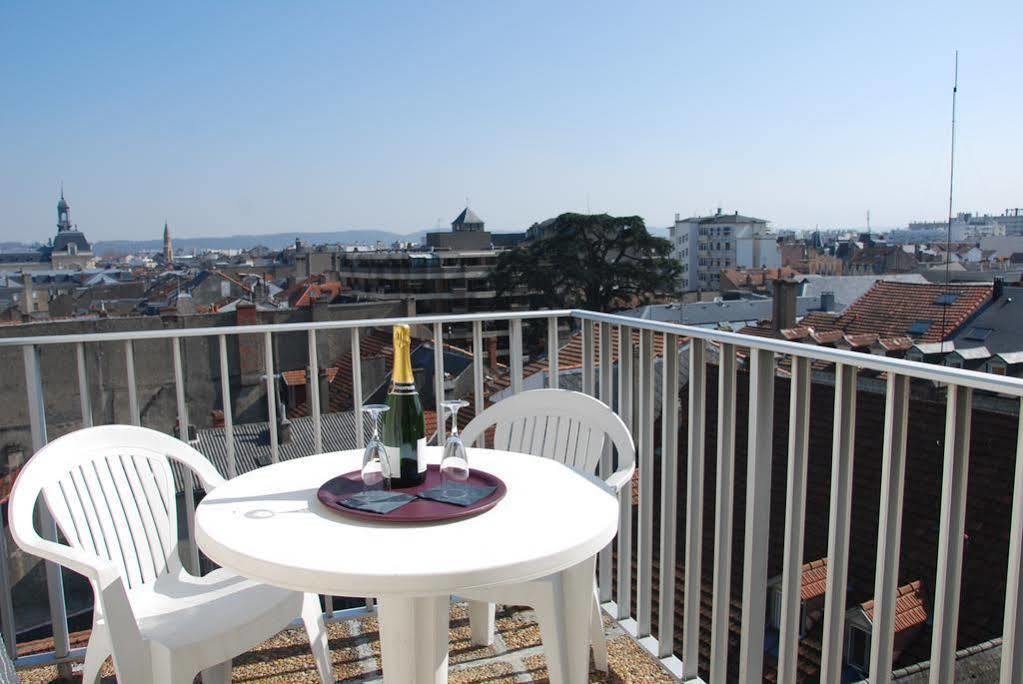 Hotel Foch Tarbes Bagian luar foto