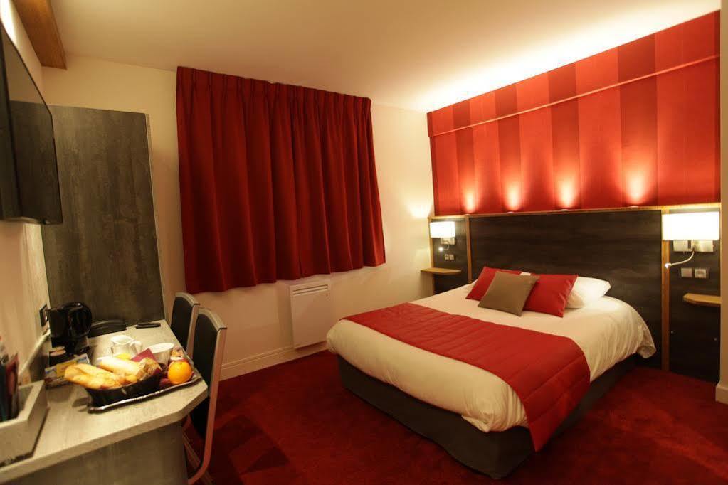 Hotel Foch Tarbes Bagian luar foto