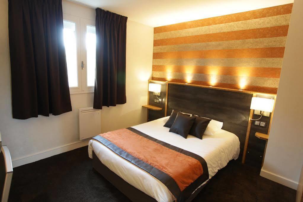 Hotel Foch Tarbes Bagian luar foto